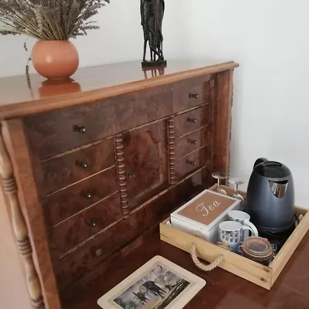 Le Domaine Des Platanes Bed & Breakfast