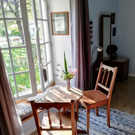 Le Domaine Des Platanes Bed & Breakfast