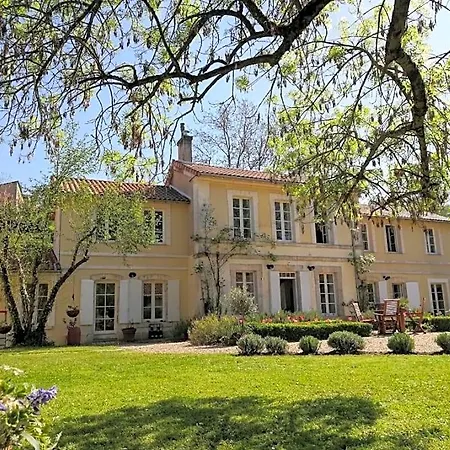 Le Domaine Des Platanes Couette-café