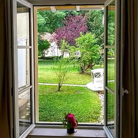 Le Domaine Des Platanes Couette-café Bourg-Charente