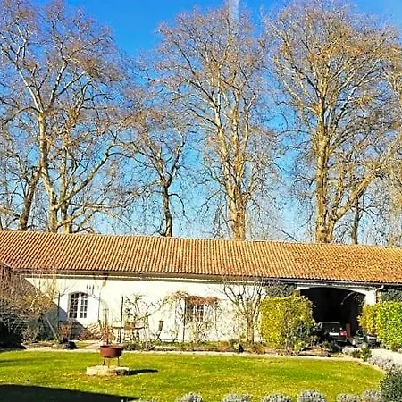 Le Domaine Des Platanes Couette-café Bourg-Charente