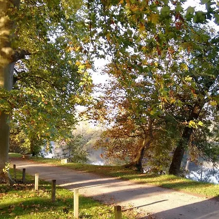 Couette-café Le Domaine Des Platanes