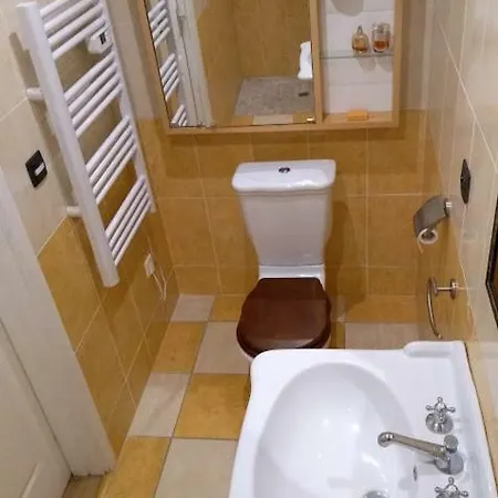 Le Domaine Des Platanes Bed & Breakfast *