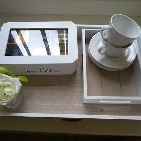 Le Domaine Des Platanes Couette-café 3*